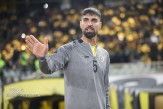 باید همسرم راضی شود تا به استقلال بیایم!