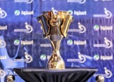 تراکتور مقابل نساجی جام را بالای سر می‌برد
