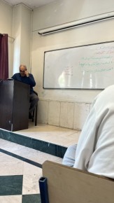 عکس | جواد خیابانی در حال تدریس در دانشگاه